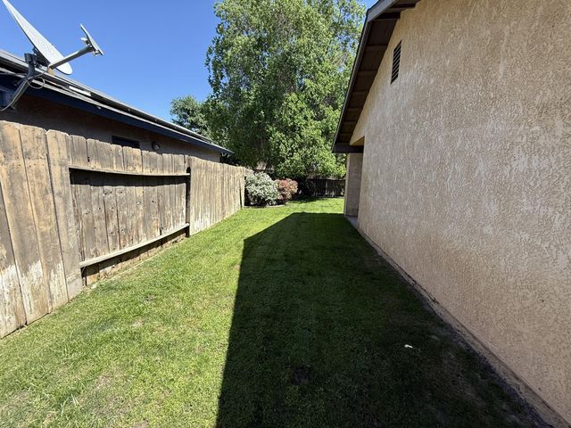 3600 Fiesta Avenue, Bakersfield, CA 93313