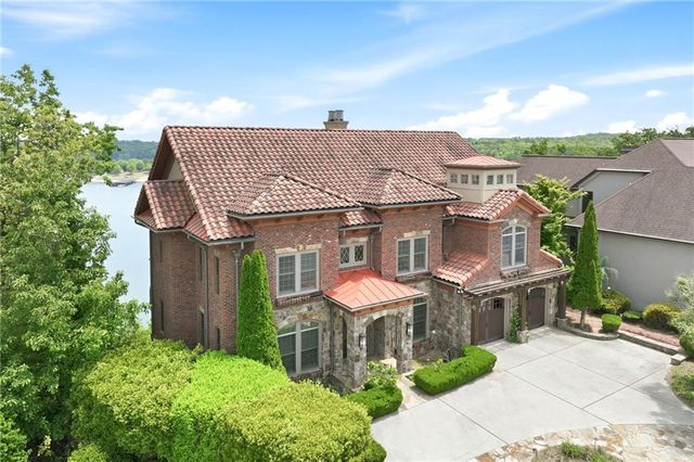 2742 High Vista Point, Gainesville, GA 30501