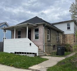2143 Howe STREET, Mount Pleasant, WI 53403