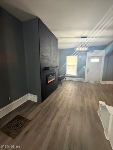 2201 E 86th Street, Cleveland, OH 44106