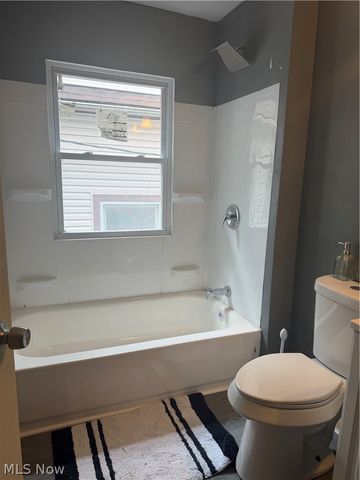 2201 E 86th Street, Cleveland, OH 44106