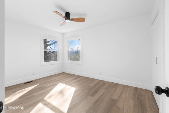 704 W Emory Rd, Powell, TN 37849