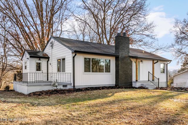 704 W Emory Rd, Powell, TN 37849