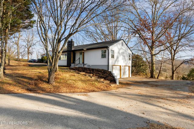 704 W Emory Rd, Powell, TN 37849