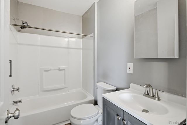 23060 Bernard Street Lower Unit, Taylor, MI 48180