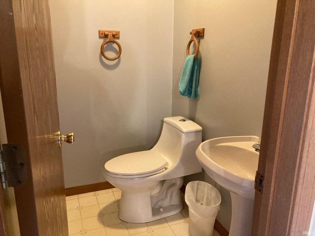 305 N Lincoln Avenue, Fowler, IN 47944