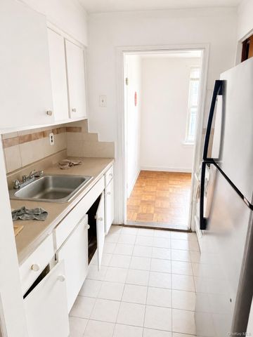 13405 Dahlia Avenue 11-1B, Flushing, NY 11355