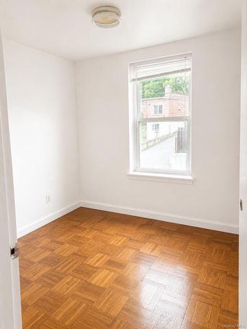 13405 Dahlia Avenue 11-1B, Flushing, NY 11355