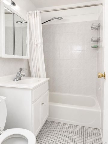 13405 Dahlia Avenue 11-1B, Flushing, NY 11355