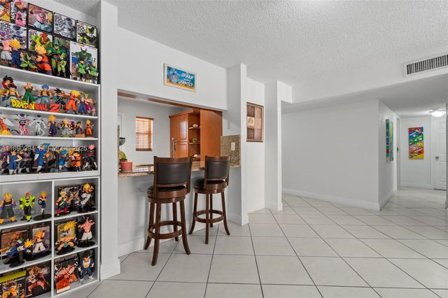 1800 W 54th Street 109, Hialeah, FL 33012