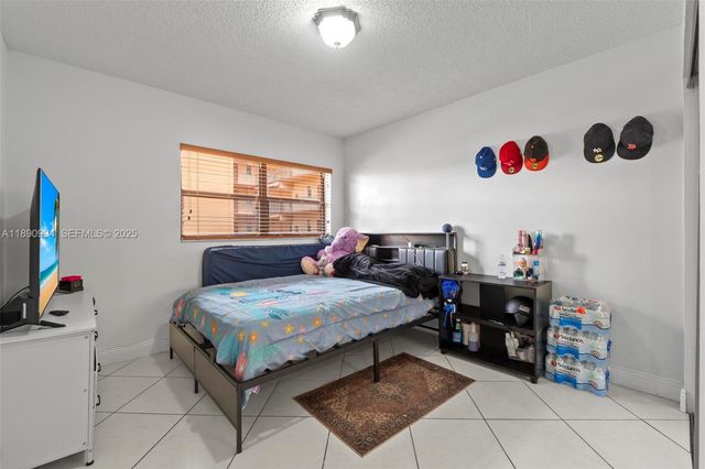 1800 W 54th Street 109, Hialeah, FL 33012