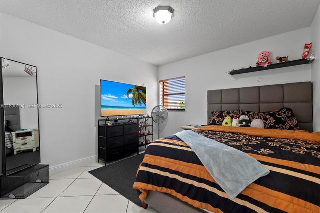 1800 W 54th Street 109, Hialeah, FL 33012