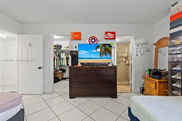 1800 W 54th Street 109, Hialeah, FL 33012