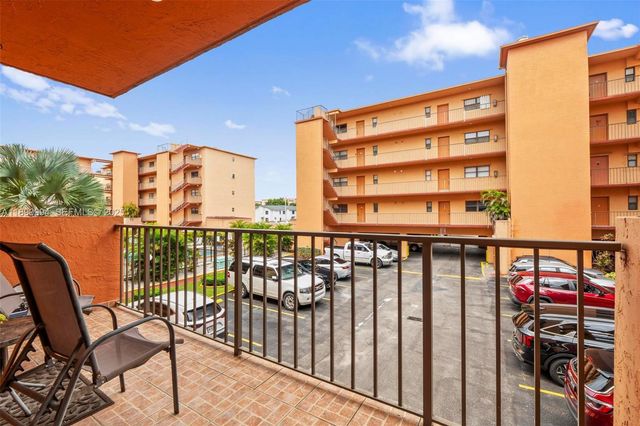 1800 W 54th Street 109, Hialeah, FL 33012