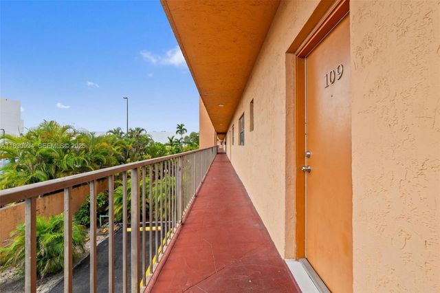 1800 W 54th Street 109, Hialeah, FL 33012