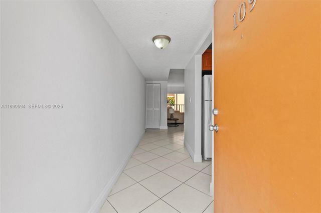 1800 W 54th Street 109, Hialeah, FL 33012