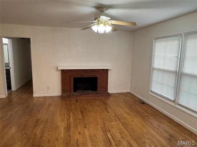 777 Lamplight Lane, Hazelwood, MO 63042