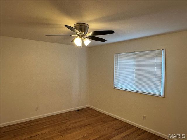 777 Lamplight Lane, Hazelwood, MO 63042