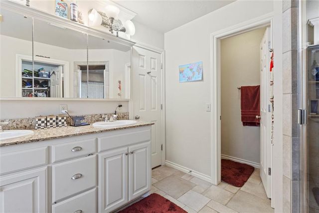 1414 Chisholm Trail, Weatherford, OK 73096