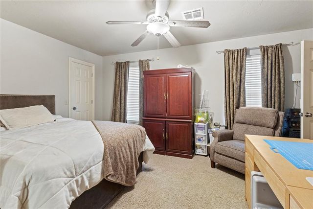 1414 Chisholm Trail, Weatherford, OK 73096