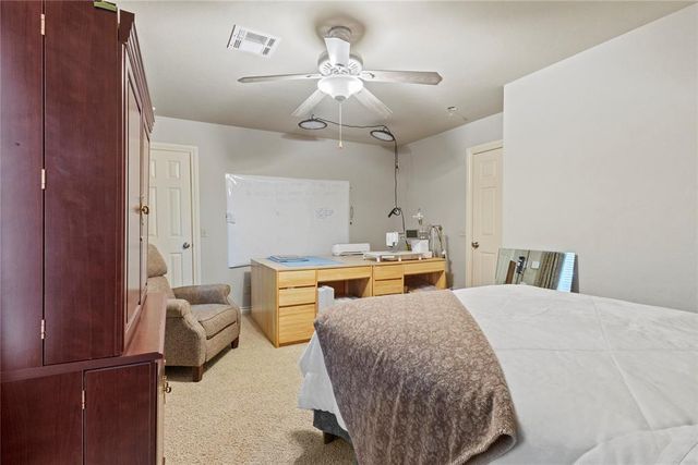 1414 Chisholm Trail, Weatherford, OK 73096