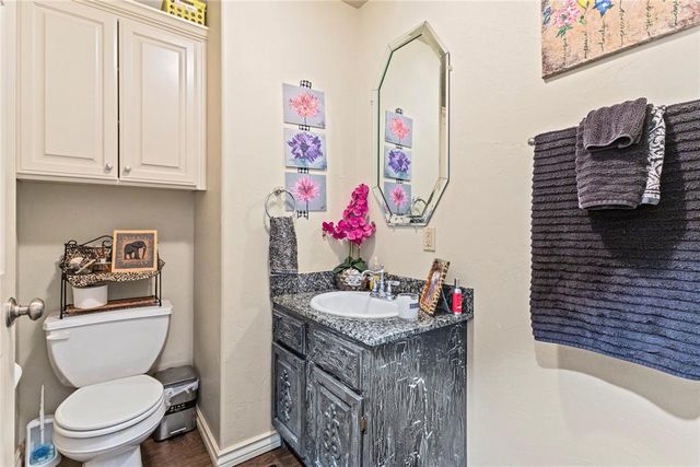 1414 Chisholm Trail, Weatherford, OK 73096