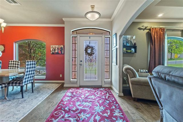 1414 Chisholm Trail, Weatherford, OK 73096