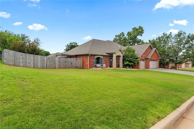 1414 Chisholm Trail, Weatherford, OK 73096