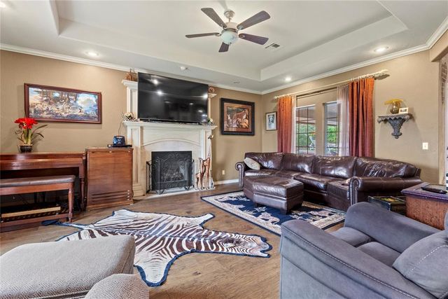 1414 Chisholm Trail, Weatherford, OK 73096