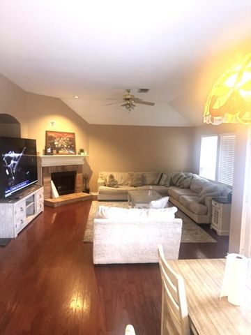 2311 Richmond Circle, Mansfield, TX 76063