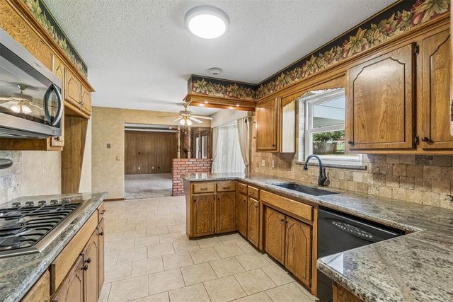 2909 Short Drive, Edmond, OK 73034