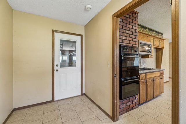 2909 Short Drive, Edmond, OK 73034