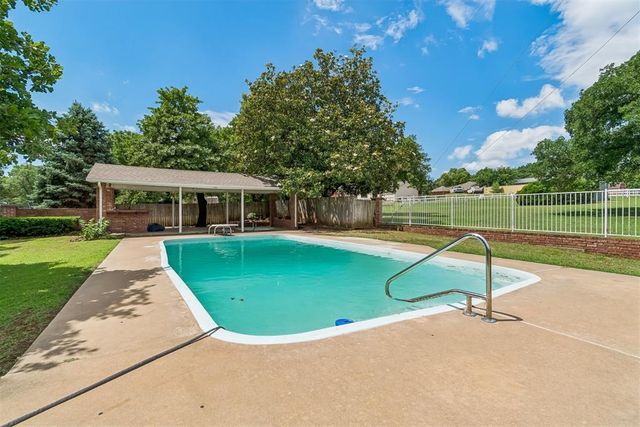 2909 Short Drive, Edmond, OK 73034