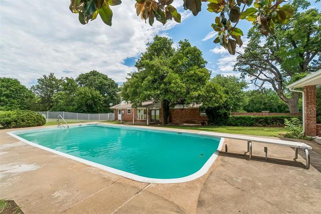 2909 Short Drive, Edmond, OK 73034