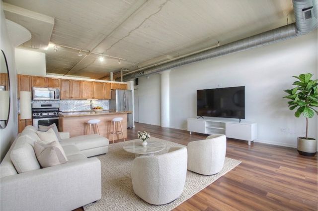 1525 S Sangamon Street 415, Chicago, IL 60608