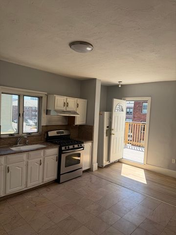 40 Rogers Ave 2, Lynn, MA 01902