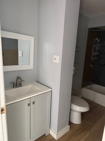 40 Rogers Ave 2, Lynn, MA 01902