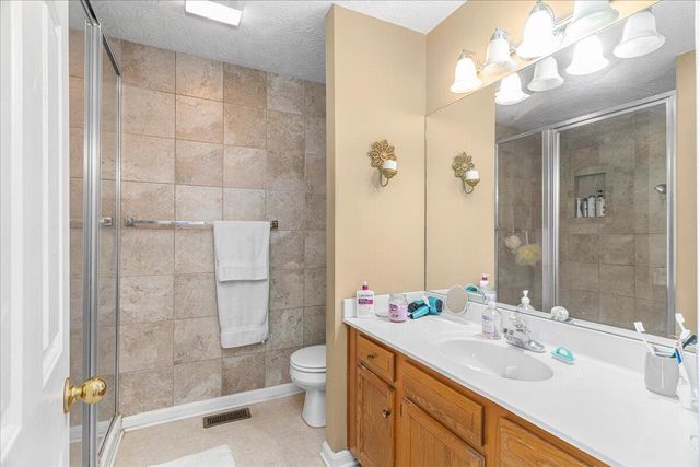 3141 Roundway Down Lane, Lexington, KY 40509