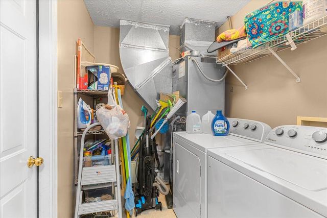3141 Roundway Down Lane, Lexington, KY 40509