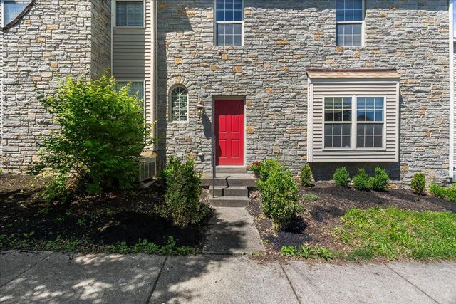 3141 Roundway Down Lane, Lexington, KY 40509