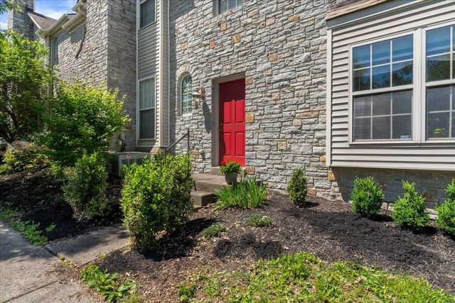 3141 Roundway Down Lane, Lexington, KY 40509