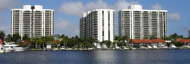 3610 Yacht Club Dr 1511 Penthouse, Aventura, FL 33180