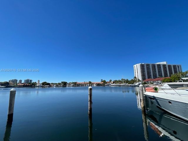 3610 Yacht Club Dr 1511 Penthouse, Aventura, FL 33180
