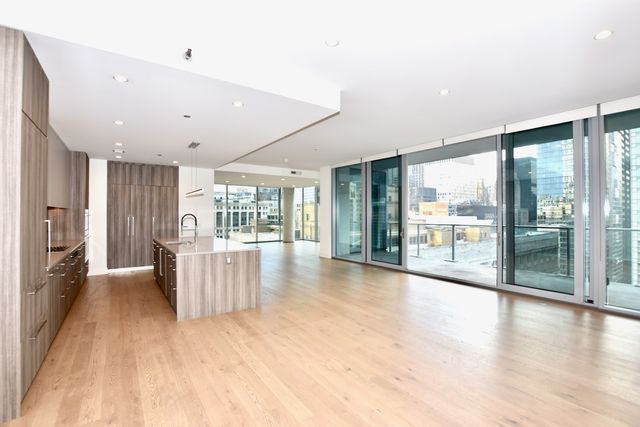 60 E Randolph Street PH23B, Chicago, IL 60601