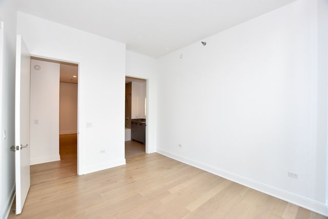 60 E Randolph Street PH23B, Chicago, IL 60601