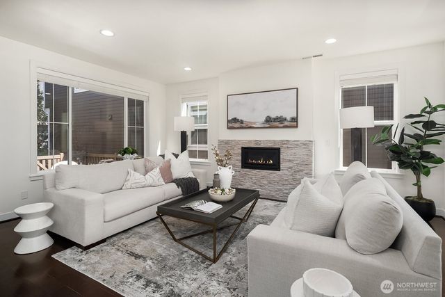 1270 Pine Crest Circle NE, Issaquah, WA 98029