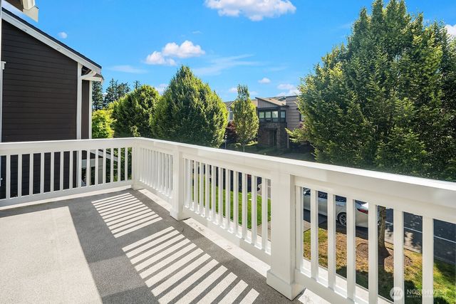 1270 Pine Crest Circle NE, Issaquah, WA 98029