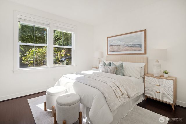 1270 Pine Crest Circle NE, Issaquah, WA 98029