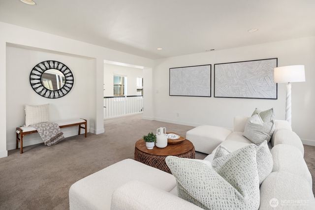 1270 Pine Crest Circle NE, Issaquah, WA 98029
