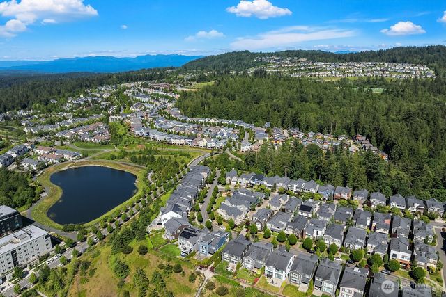1270 Pine Crest Circle NE, Issaquah, WA 98029